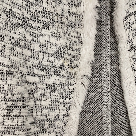 ❤️Host Pick❤️ Club Monaco Belted Blazer - Picture 6 of 13